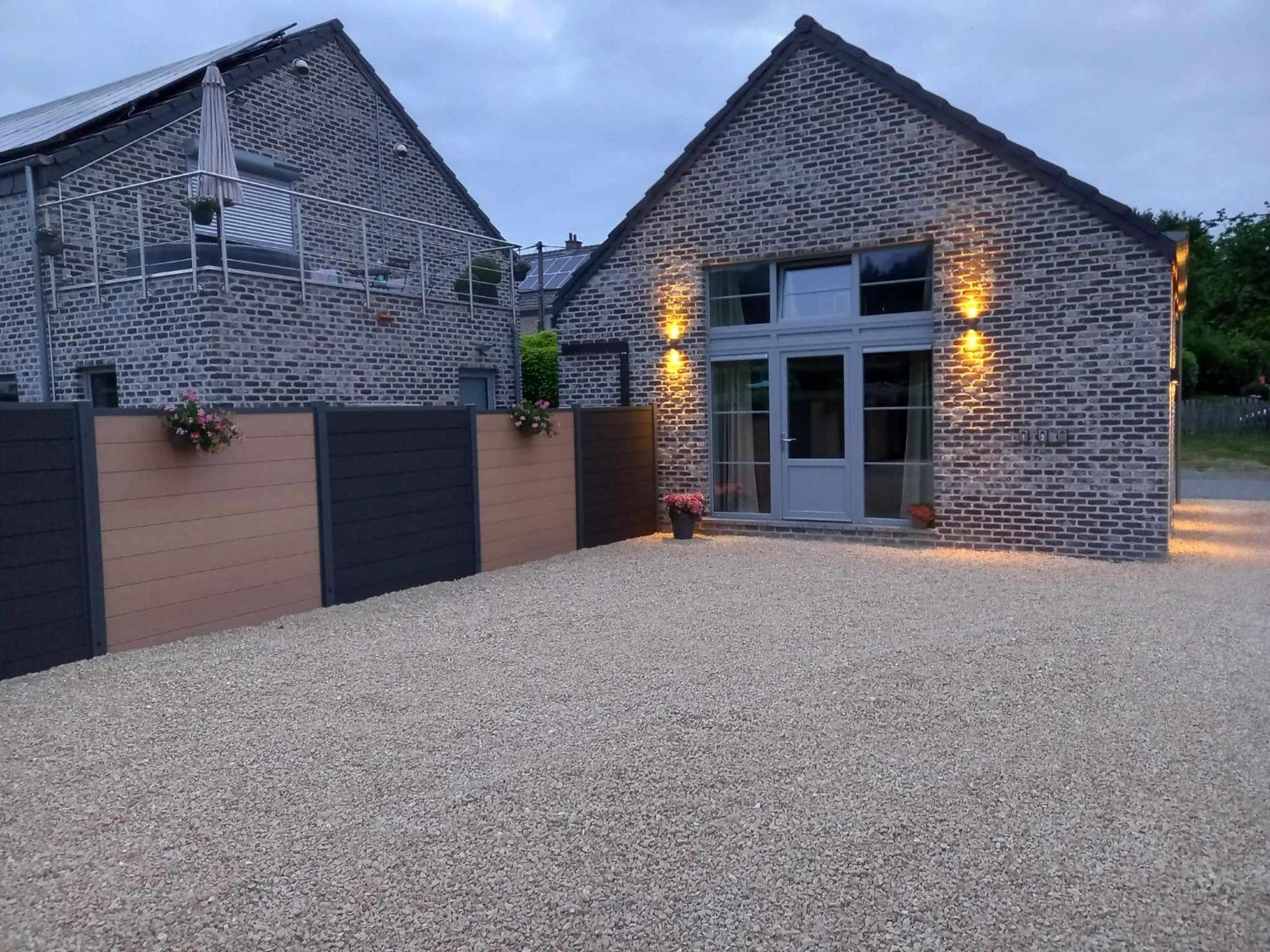Hour House - Esc'Appart Houyet Exteriör bild